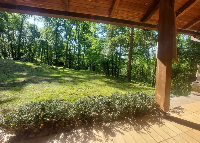 Sumski Raj Tatil Evi Lipovica